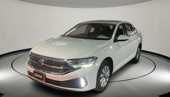 Volkswagen • Jetta