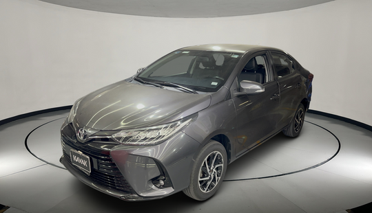 Toyota • Yaris