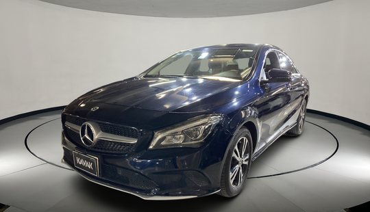 Mercedes Benz • Clase CLA