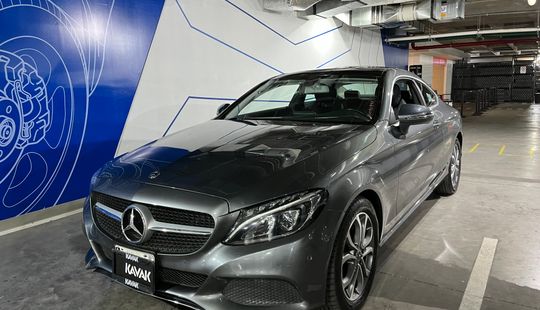 Mercedes Benz • Clase C
