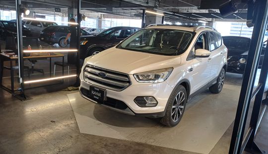 Ford • Escape