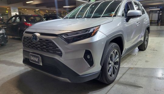 Toyota • RAV4