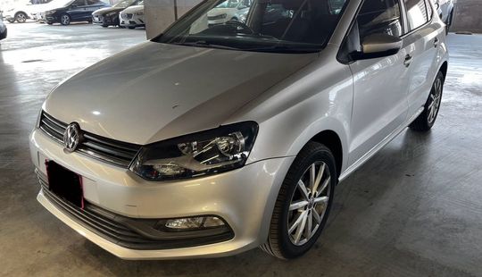 Volkswagen • Polo