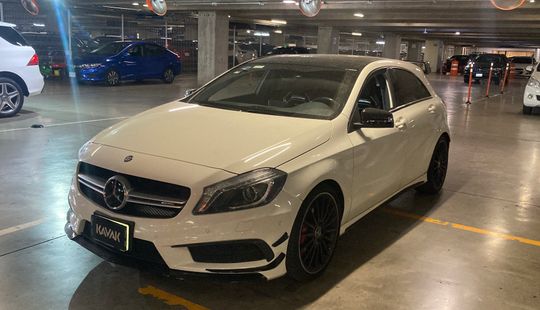 Mercedes Benz • Clase A