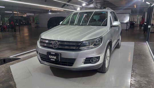 Volkswagen • Tiguan