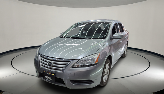 Nissan • Sentra