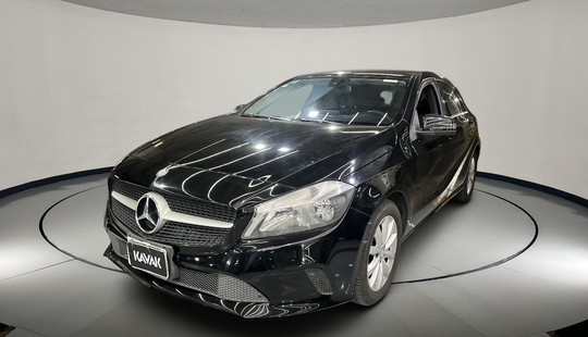 Mercedes Benz • Clase A