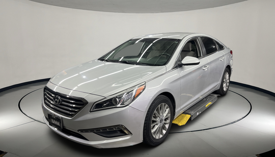 Hyundai • Sonata