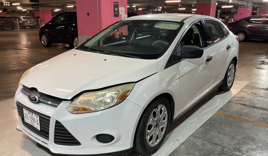 Ford Focus 2.0 S MT Sedan 2013