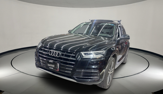 Audi • Q5