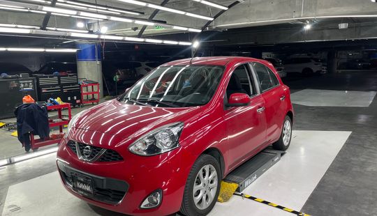 2017 • 127,000 km • Automático