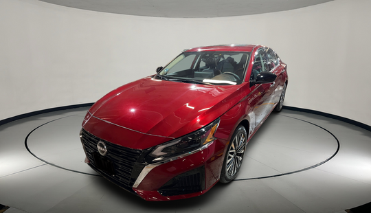 Nissan • Altima