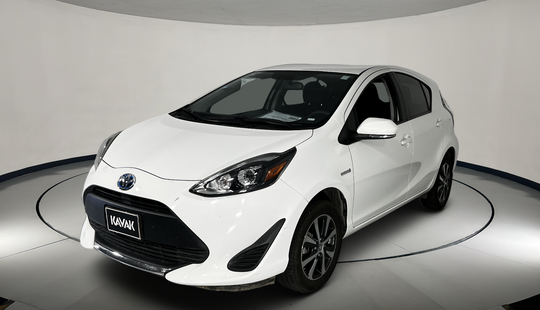 Toyota • Prius C
