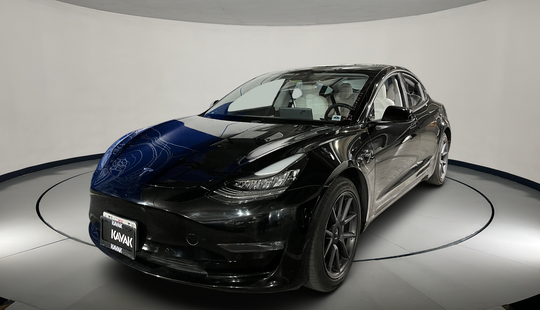 Tesla • Model 3