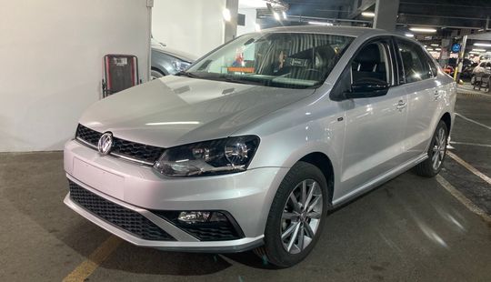 Volkswagen • Vento