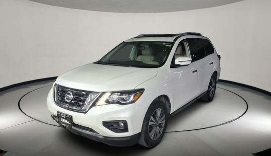 Nissan • Pathfinder