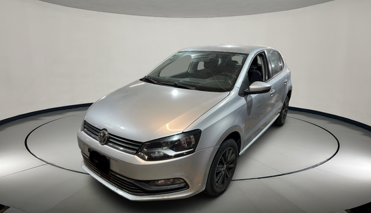 Volkswagen • Polo