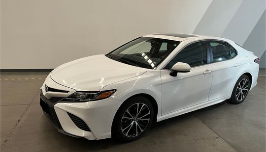 Toyota • Camry