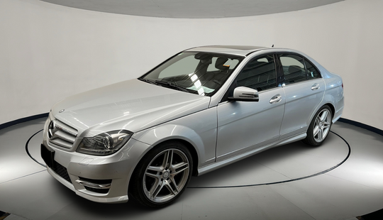 Mercedes Benz • Clase C