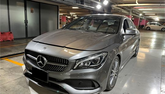 Mercedes Benz • Clase CLA