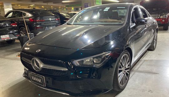 Mercedes Benz • Clase CLA