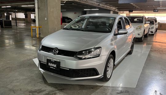 Volkswagen • Vento