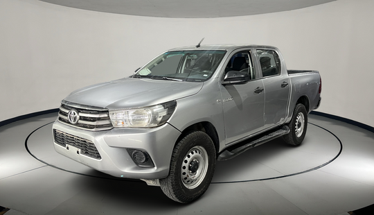 Toyota • Hilux