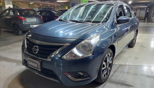 Nissan • Versa