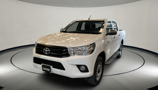 Toyota • Hilux