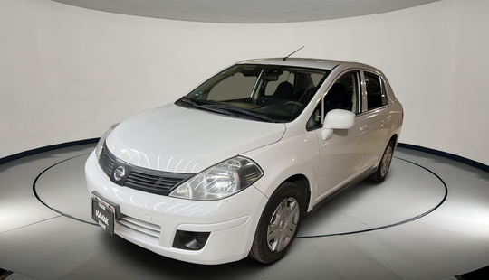Nissan • Tiida