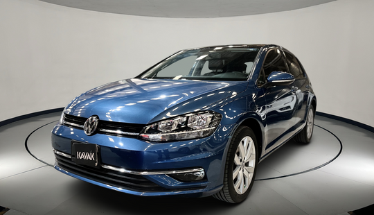 Volkswagen • Golf