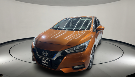 Nissan • Versa