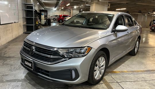 Volkswagen • Jetta