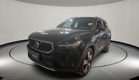 Volvo • XC40