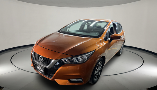 Nissan • Versa