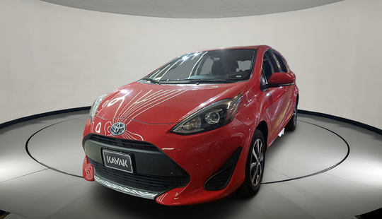 Toyota • Prius C