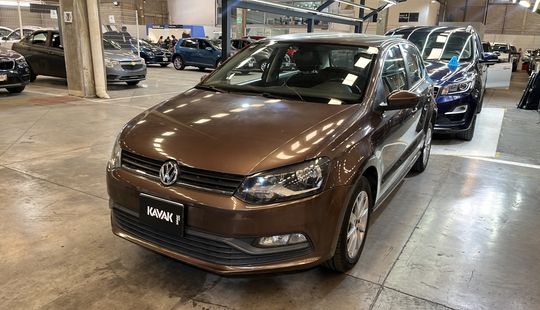 Volkswagen • Polo