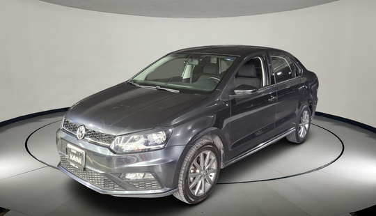 Volkswagen • Vento