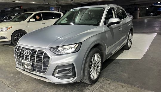 Audi • Q5