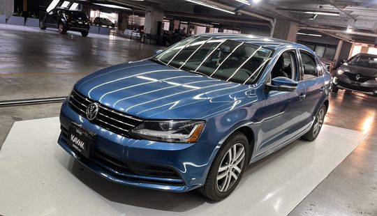 Volkswagen • Jetta