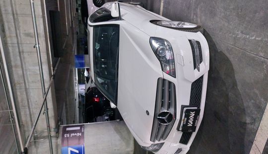 Mercedes Benz • Clase C