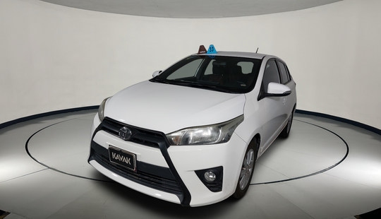 Toyota • Yaris