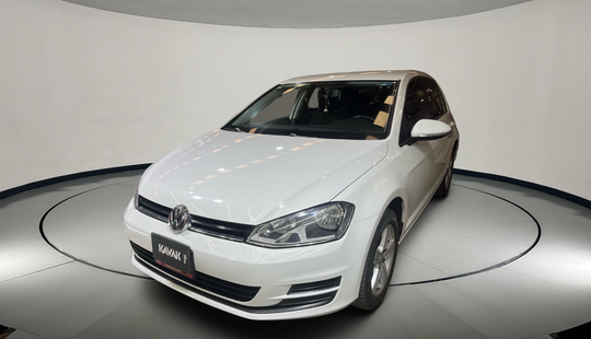 Volkswagen • Golf