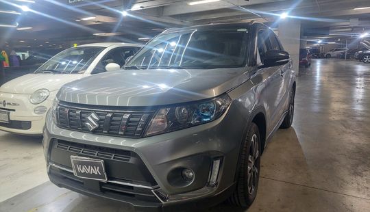 Suzuki • Vitara