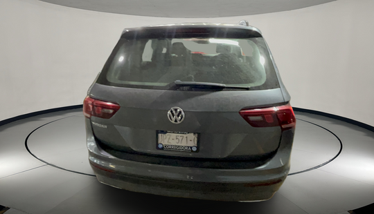 Volkswagen • Tiguan