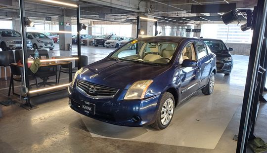Nissan • Sentra