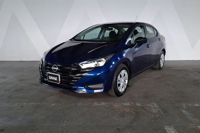 Nissan · Versa