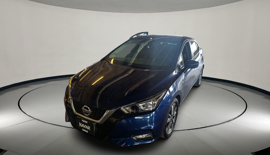 Nissan • Versa