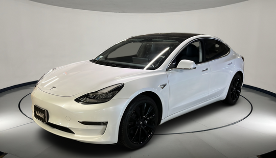 Tesla • Model 3