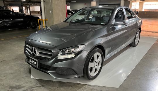 Mercedes Benz • Clase C